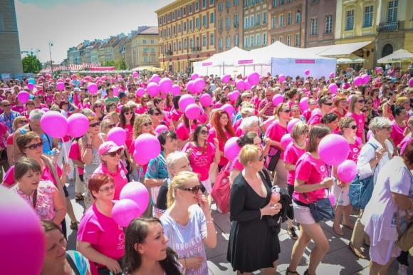 Różowa Warszawa ruszyła z pomocą! LIFESTYLE, Zdrowie - W sobotę 7 czerwca ulicami Warszawy przeszedł Avon WALK - Marsz Różowej Wstążki 2014!