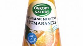 Naturalnie mętny sok Ogrody Natury z pomarańczy LIFESTYLE, Zdrowie - Pomarańcza jest najbardziej rozpowszechnionym drzewem owocowym świata! Uprawia się ją w ponad 100 krajach. W Polsce jej smak kojarzy się wyjątkowo dobrze z orientalnymi, relaksującymi wakacjami i rodzinnymi świętami Bożego Narodzenia.