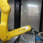 Robot FANUC ułatwia testy na koronawirusa