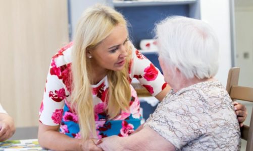 JAK WYGLĄDA OPIEKA SENIORALNA W POLSCE?